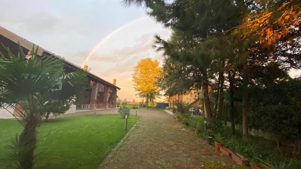 Antica Cascina B&B Borghetto Lodigiano Bagian luar foto